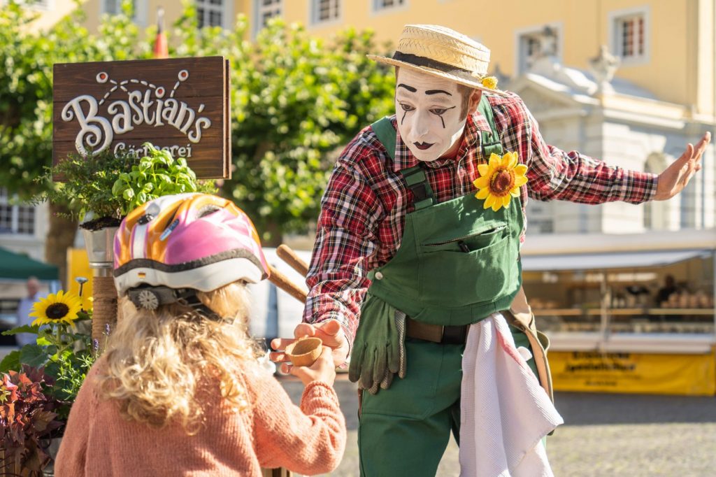 Der Gartenwalkact von Pantomime Bastian