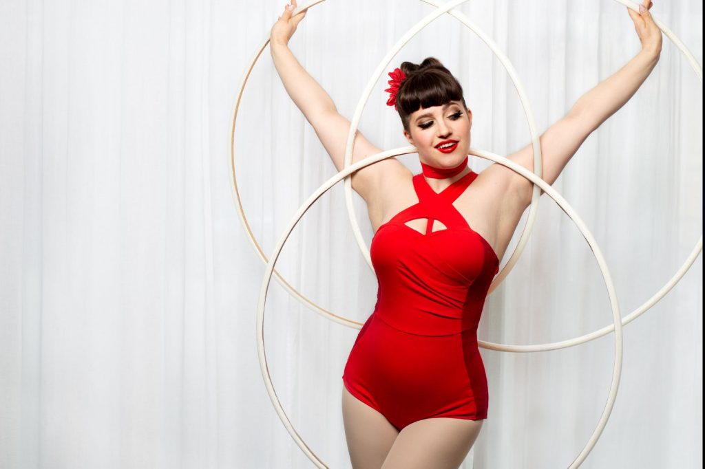 Hula-Hoop-Artistin