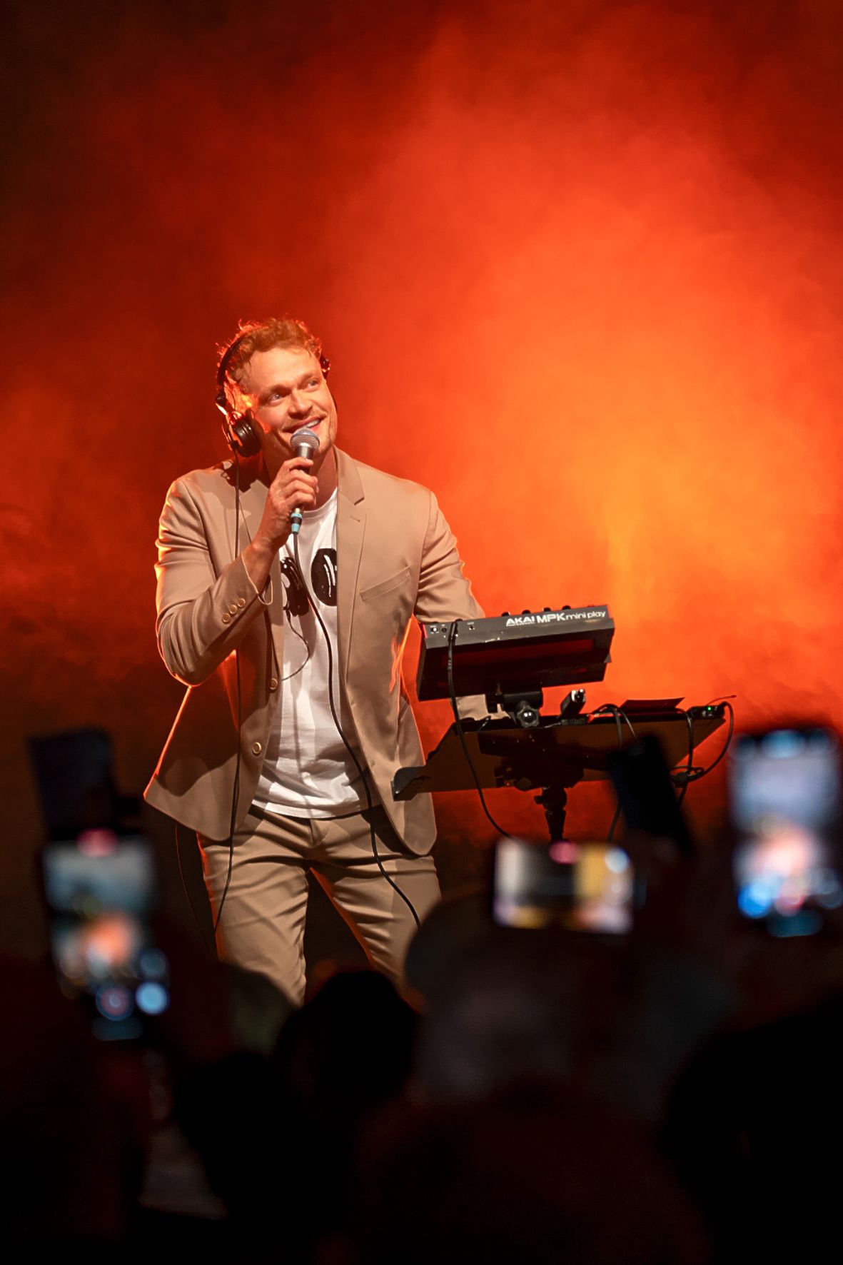 Dustin Warre mit einer rasanten Beatbox und Loopstation Darbietung