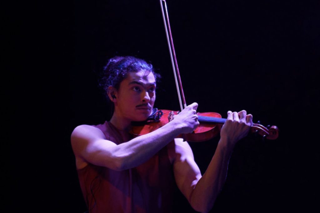 Salez Yazdani ist auch musikalisch